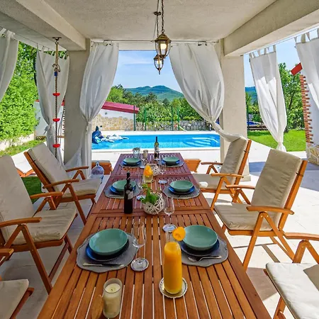 Beautiful In With Outdoor Swimming Pool Holiday home *