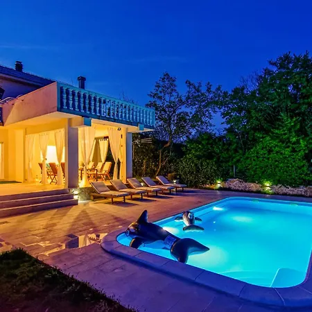 Beautiful In With Outdoor Swimming Pool Gornji Muc